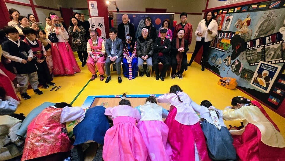 파리한글학교 설날 행사가 성황리 개최됐다. © 프랑스존